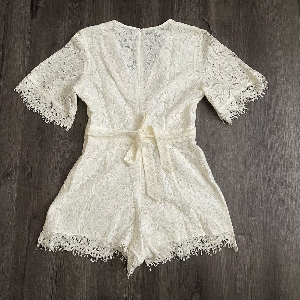 New DO+BE Ivory/ off White Lace Romper . - Picture 8 of 10